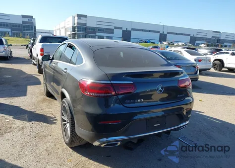 2020 Mercedes-Benz Glc 300 Coupe 4Matic z USA, uszkodzony, nr VIN WDC0J8EB4LF673620